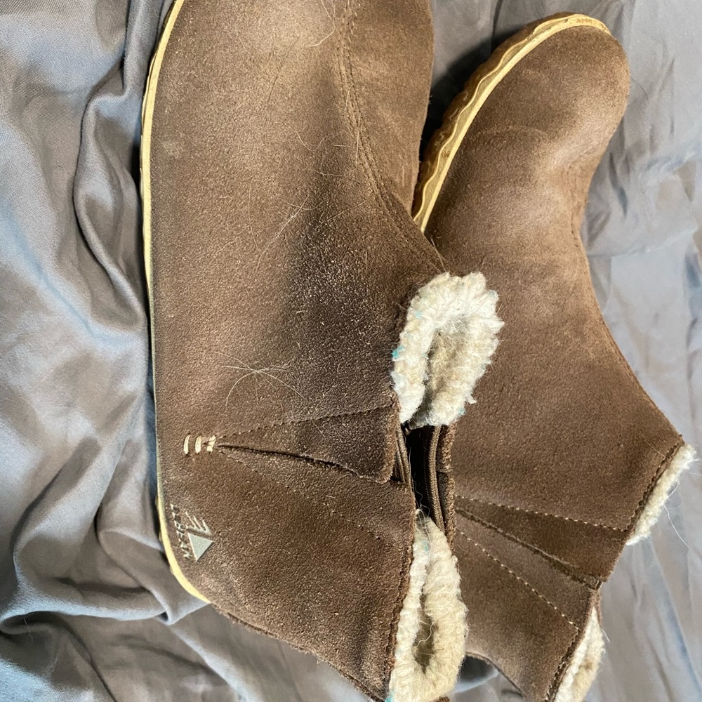 EUC women’s 8 LL Bean Slippers - Picture 4 of 4